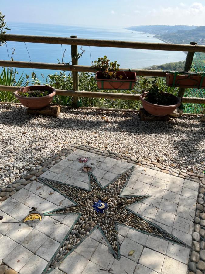 Appartamento Vacanza Moch - Viaggiatori Alla Scoperta Della Costa Dei Trabocchi Francavilla Al Mare Eksteriør bilde
